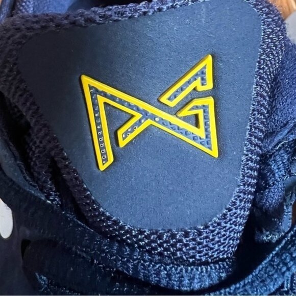 Nike PG 1 Paul George The Bait Basketball Sneakers, Youth Big Boys Size 4 - Picture 11 of 16